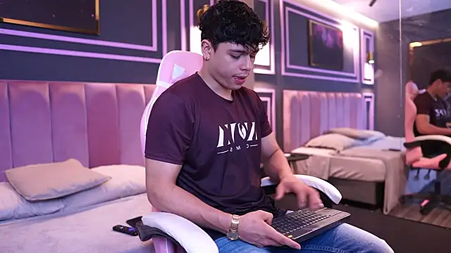 Ethan occonor online show from 09/17/25, 11:01