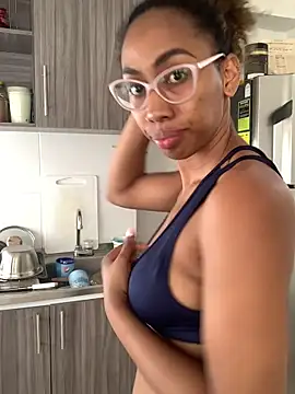 i lulu online show from 02/26/26, 05:23