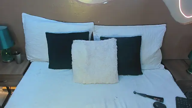 Enrrixxx  online show from 04/17/26, 12:24