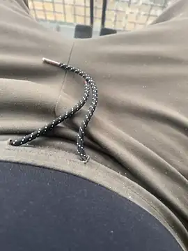 Snapshot of Marius1991 chatting on 11/27/25, 09:22 Marius1991 online show from 11/27/25, 09:22