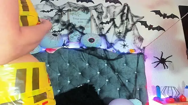 karol rose online show from 10/14/25, 04:35