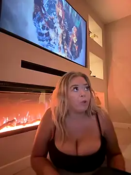 KaylaTrudi online show from 10/15/25, 08:31