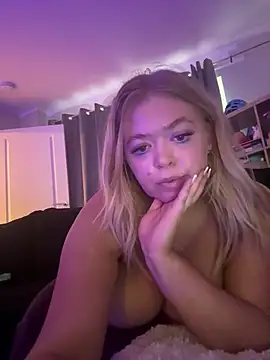 KaylaTrudi online show from 10/19/25, 03:34