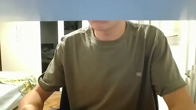 Snapshot of Alexpereezzz chatting on 11/02/25, 05:04 Alexpereezzz online show from 11/02/25, 05:04