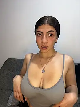 arieel  722 online show from 10/13/25, 03:28