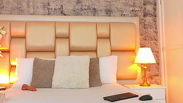 Edna Copper online show from 02/05/26, 04:06