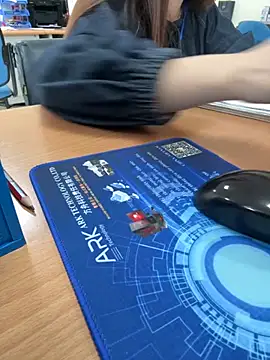 PhuongNhi21 online show from 09/23/25, 12:57