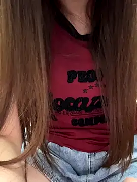 PhuongNhi21 online show from 10/17/25, 03:14