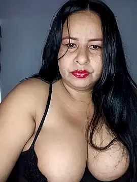 Snapshot of RosenRot07 chatting on 10/11/25, 03:32 RosenRot07 online show from 10/11/25, 03:32