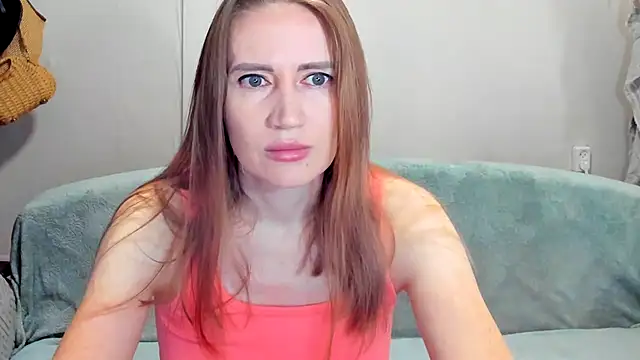 Snapshot of JessFoxxx chatting on 05/18/26, 03:13 JessFoxxx online show from 05/18/26, 03:13