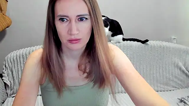 Snapshot of JessFoxxx chatting on 05/21/26, 03:57 JessFoxxx online show from 05/21/26, 03:57