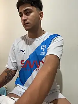 Tavinho067 online show from 10/27/25, 05:17