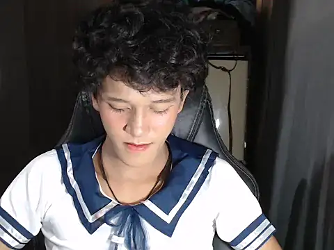 Snapshot of kenbigcockxx chatting on 10/07/25, 03:20 kenbigcockxx online show from 10/07/25, 03:20