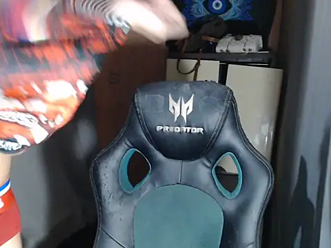 Snapshot of kenbigcockxx chatting on 10/09/25, 11:52 kenbigcockxx online show from 10/09/25, 11:52