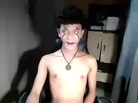 Snapshot of kenbigcockxx chatting on 10/29/25, 05:58 kenbigcockxx online show from 10/29/25, 05:58