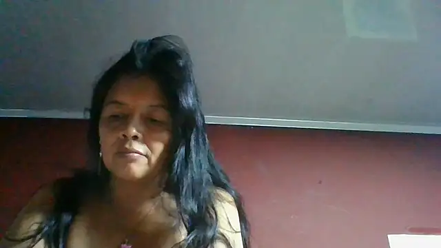 DianaOchoa  online show from 07/05/26, 04:19