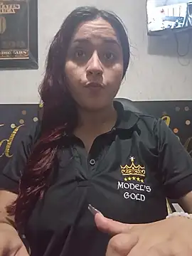 candy  fox  online show from 10/28/25, 09:17