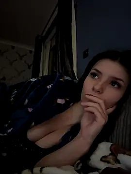 Snapshot of Naughty_CrystalXX chatting on 10/02/25, 09:22 Naughty CrystalXX online show from 10/02/25, 09:22