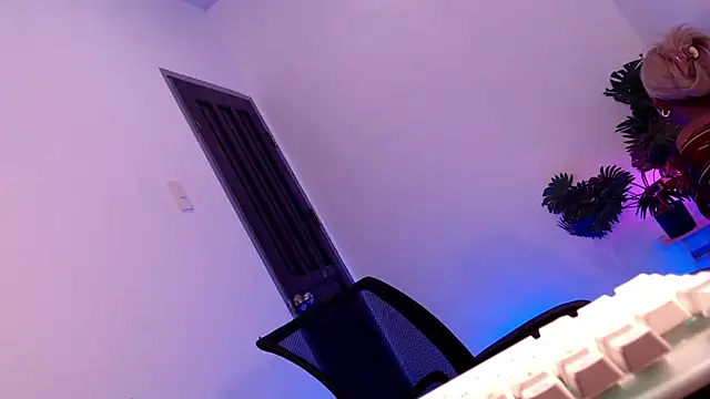 nathaliehardcore1x online show from 09/18/25, 06:10