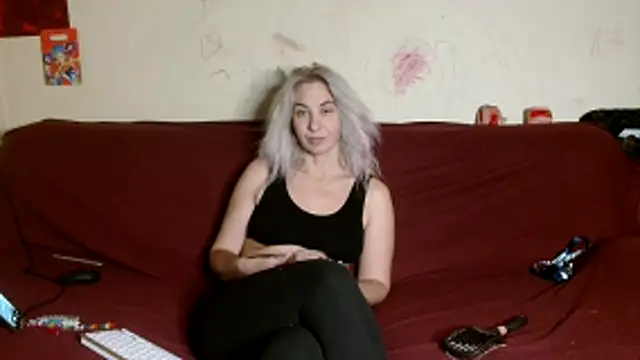 Snapshot of AsyaLulu chatting on 11/19/25, 09:48 AsyaLulu online show from 11/19/25, 09:48