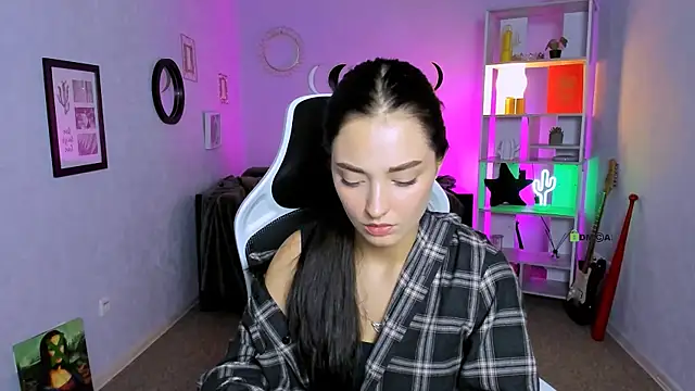 miki-niki online show from 09/10/25, 05:35