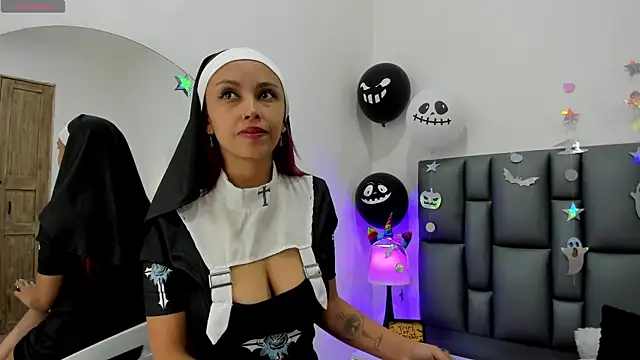 valeriasweet  online show from 10/16/25, 01:12