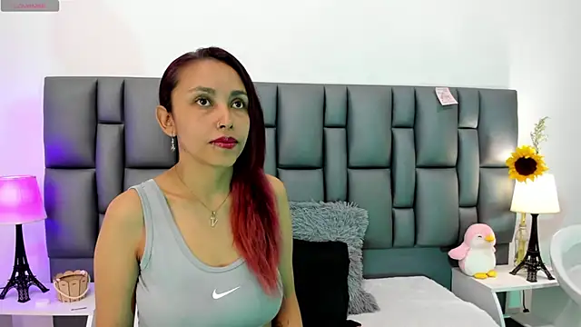 valeriasweet  online show from 11/17/25, 04:24