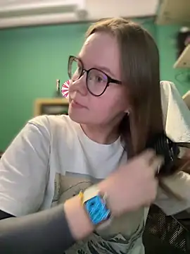 Snapshot of _CherryBloom_ chatting on 09/12/25, 01:11 CherryBloom online show from 09/12/25, 01:11