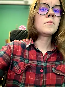 Snapshot of _CherryBloom_ chatting on 09/17/25, 12:29 CherryBloom online show from 09/17/25, 12:29