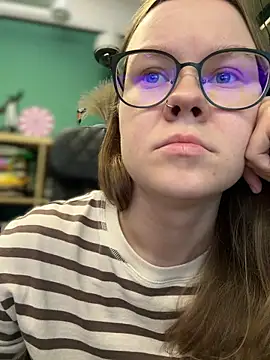 Snapshot of _CherryBloom_ chatting on 09/28/25, 08:52 CherryBloom online show from 09/28/25, 08:52