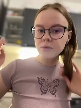 Snapshot of _CherryBloom_ chatting on 10/05/25, 10:02 CherryBloom online show from 10/05/25, 10:02