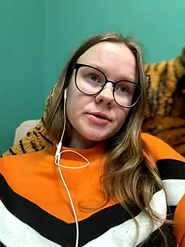 Snapshot of _CherryBloom_ chatting on 10/07/25, 07:33 CherryBloom online show from 10/07/25, 07:33