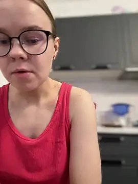 Snapshot of _CherryBloom_ chatting on 11/15/25, 08:55 CherryBloom online show from 11/15/25, 08:55