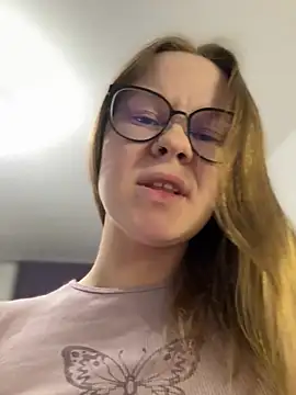 Snapshot of _CherryBloom_ chatting on 02/28/26, 06:31 CherryBloom online show from 02/28/26, 06:31