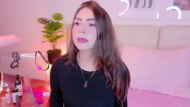 Heraa Piett online show from 09/21/25, 11:56