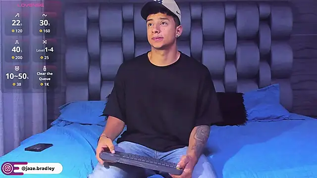 jaze bradley online show from 11/06/25, 11:33