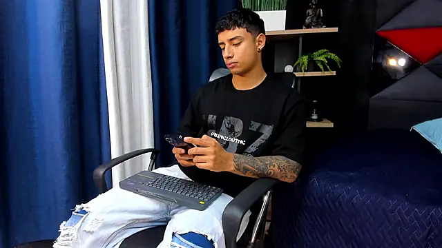 jaze bradley online show from 11/19/25, 11:32