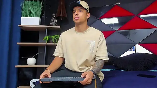 jaze bradley online show from 11/24/25, 11:21