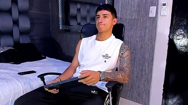 jaze bradley online show from 12/21/25, 02:02