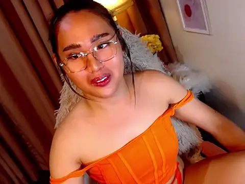 urmidnightcravingsxx online show from 04/20/26, 04:15