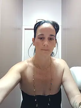 caro252 online show from 05/28/26, 07:05
