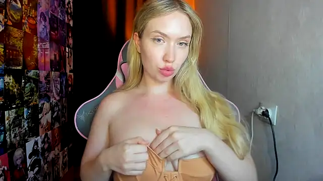 NicoleRiccii online show from 09/08/25, 07:35