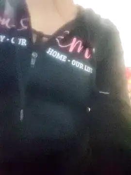 lunna 07 online show from 10/11/25, 12:54