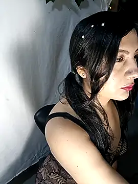 lunna 07 online show from 03/25/26, 03:18