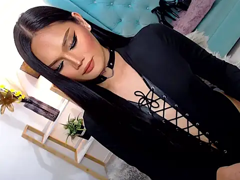 Snapshot of Cleofex chatting on 11/16/25, 12:16 Cleofex online show from 11/16/25, 12:16