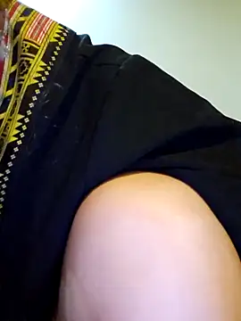 babychill09 online show from 10/17/25, 12:41