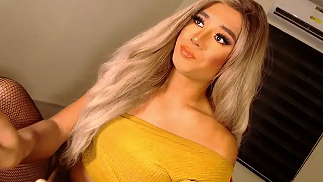 SissifyMeNow online show from 10/27/25, 01:31