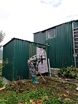 Snapshot of yoowwmr chatting on 10/29/25, 01:41 yoowwmr online show from 10/29/25, 01:41