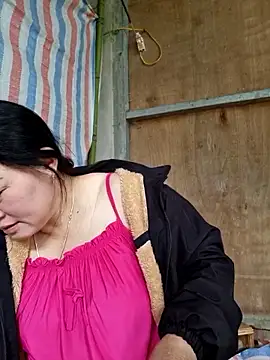 Snapshot of yoowwmr chatting on 10/31/25, 02:34 yoowwmr online show from 10/31/25, 02:34