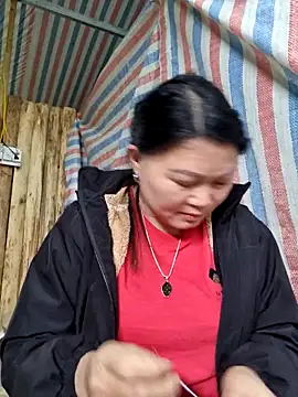 Snapshot of yoowwmr chatting on 11/02/25, 02:58 yoowwmr online show from 11/02/25, 02:58